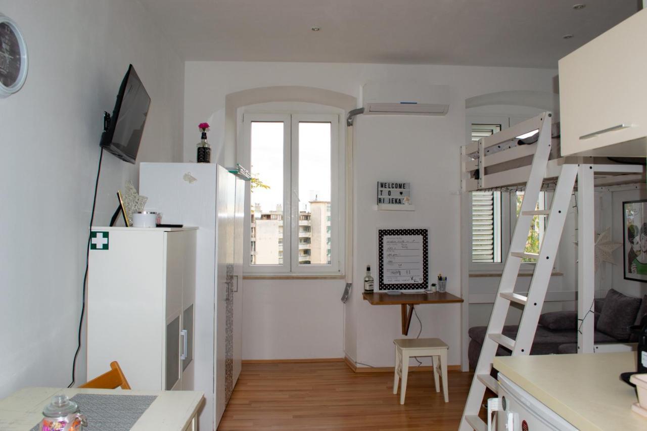 Studio Apartment Kontiki リエカ エクステリア 写真